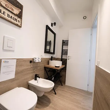- La Casetta Di Anna Apartment *